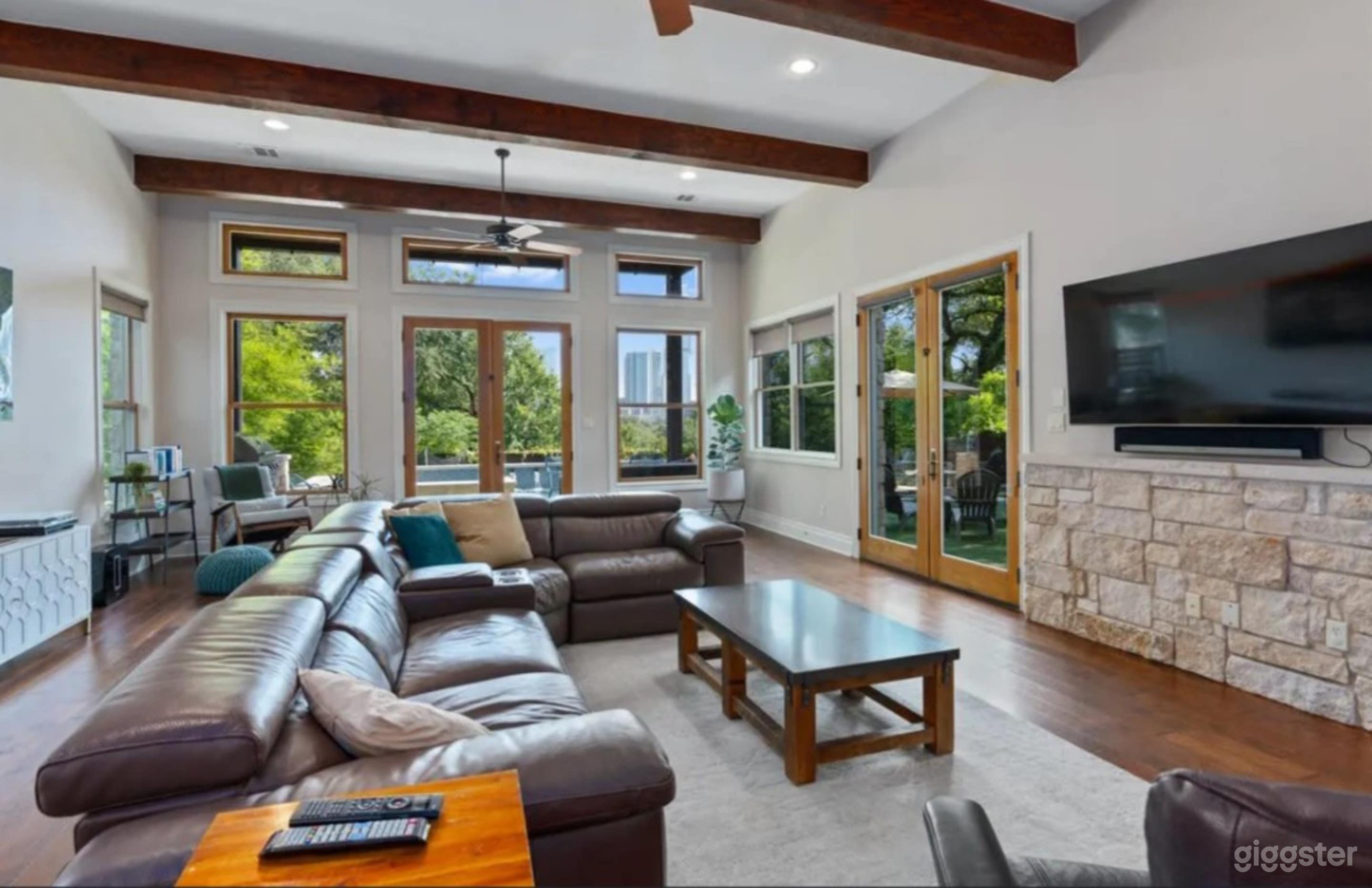 Legendary House With Pool In Austin Photo 1