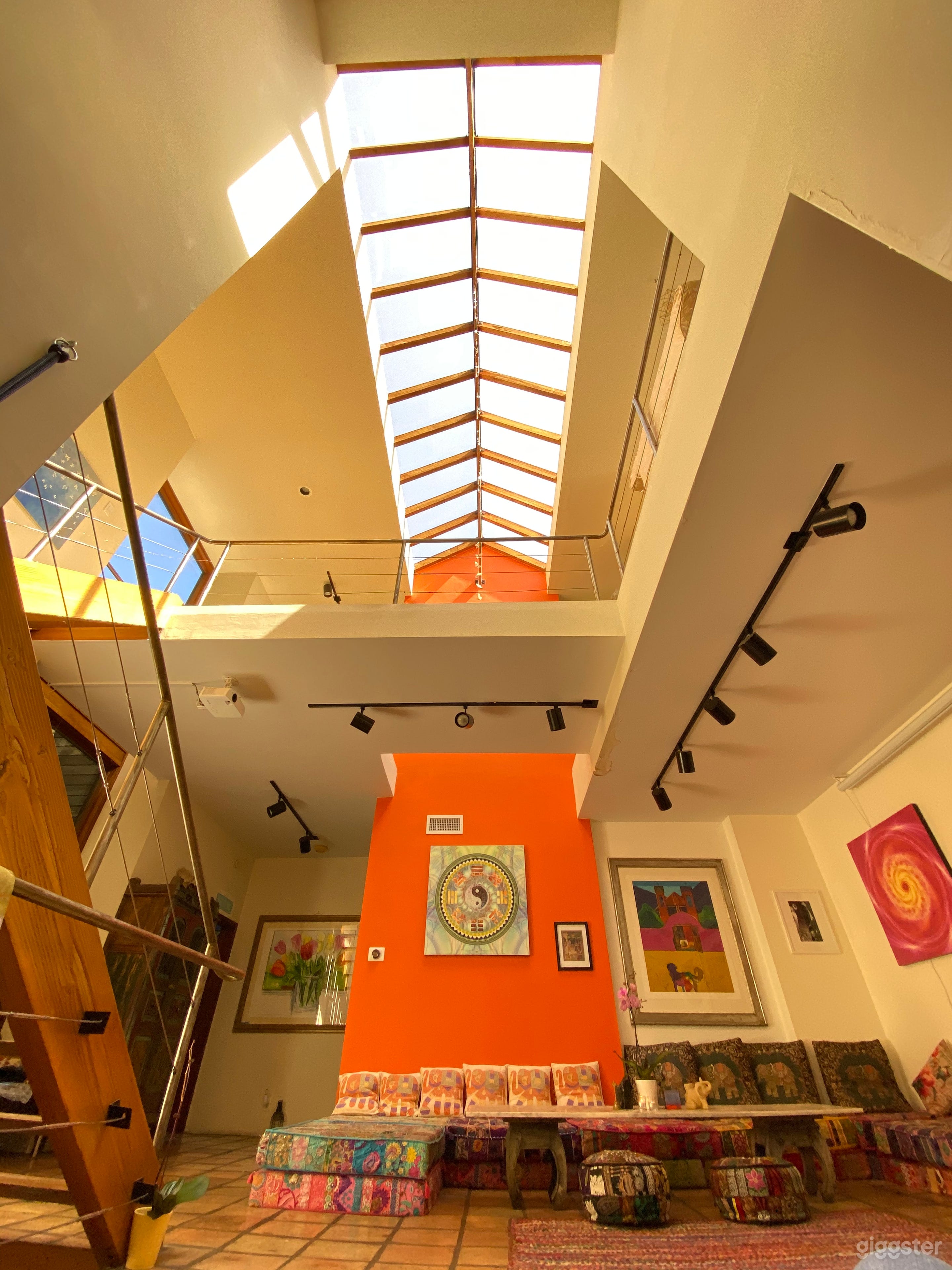 Bel Air unfurnished Treehouse  Location Photo 1