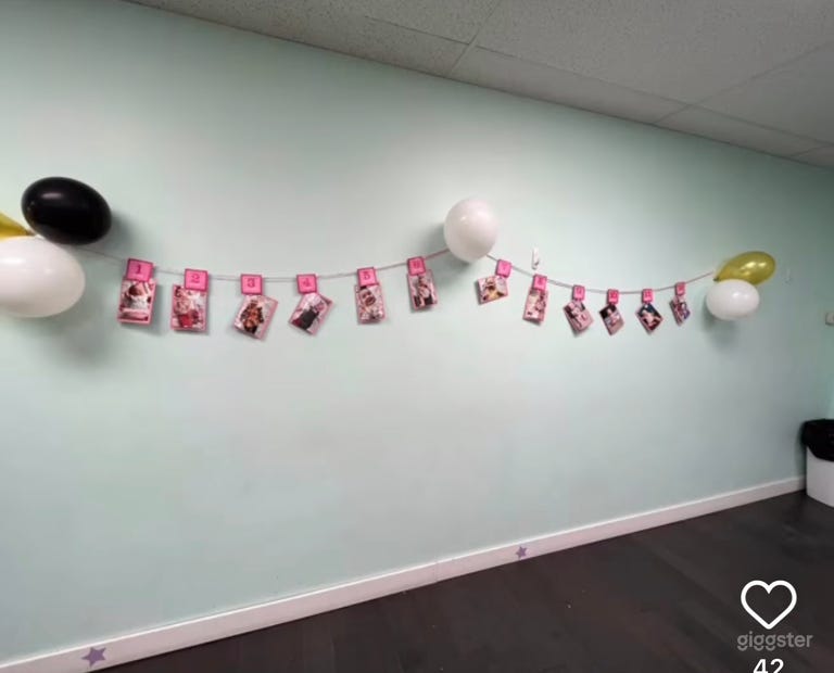  Creative Dance Studio w/ Mirrored Walls 