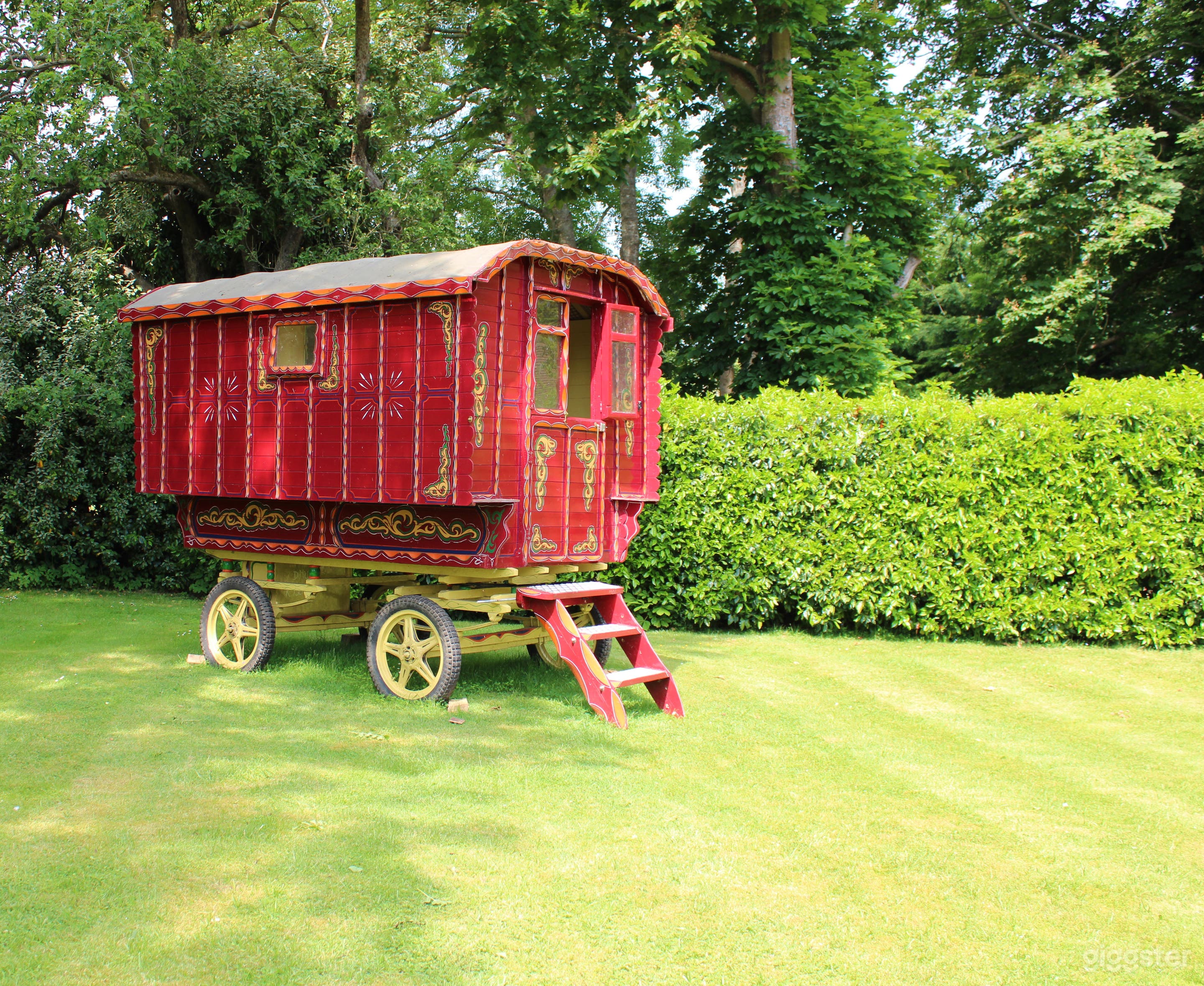 Country House With River Cabin and Formal Garden Photo 3