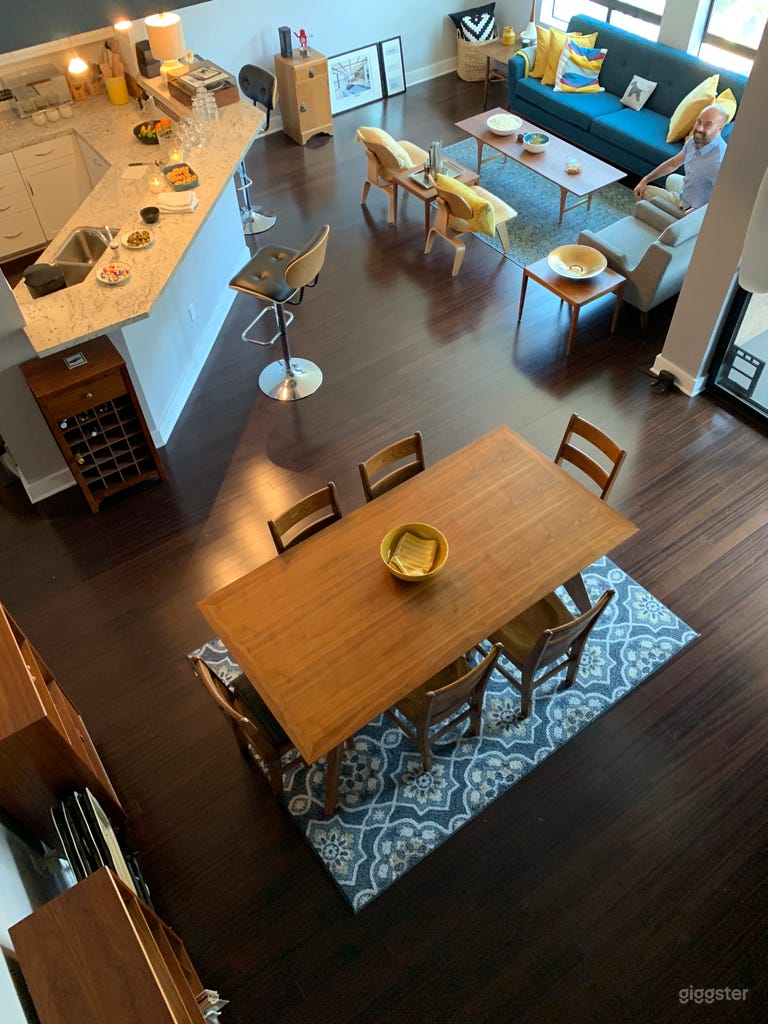  Large Loft on the Beach 