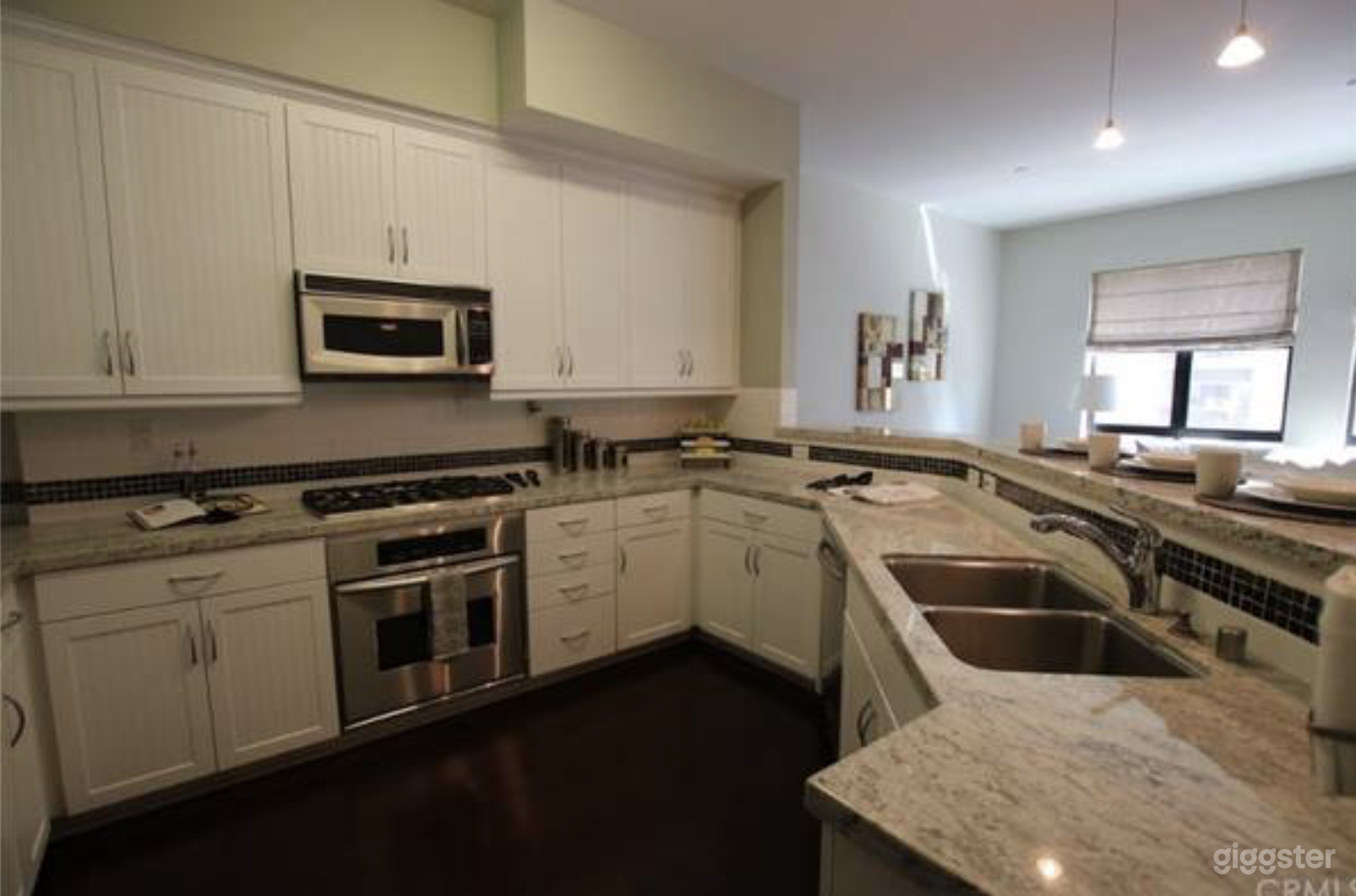 Large Loft on the Beach Photo 3