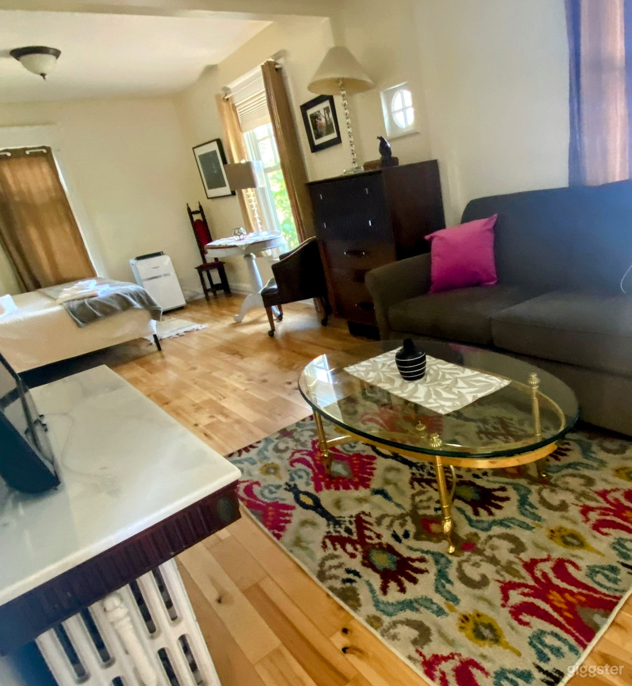 1905-era Magnificent Manor with MCM and Modern Accents Photo 2