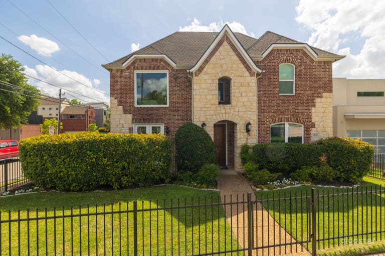  Film-Ready Dallas Home with Natural Light & Space 