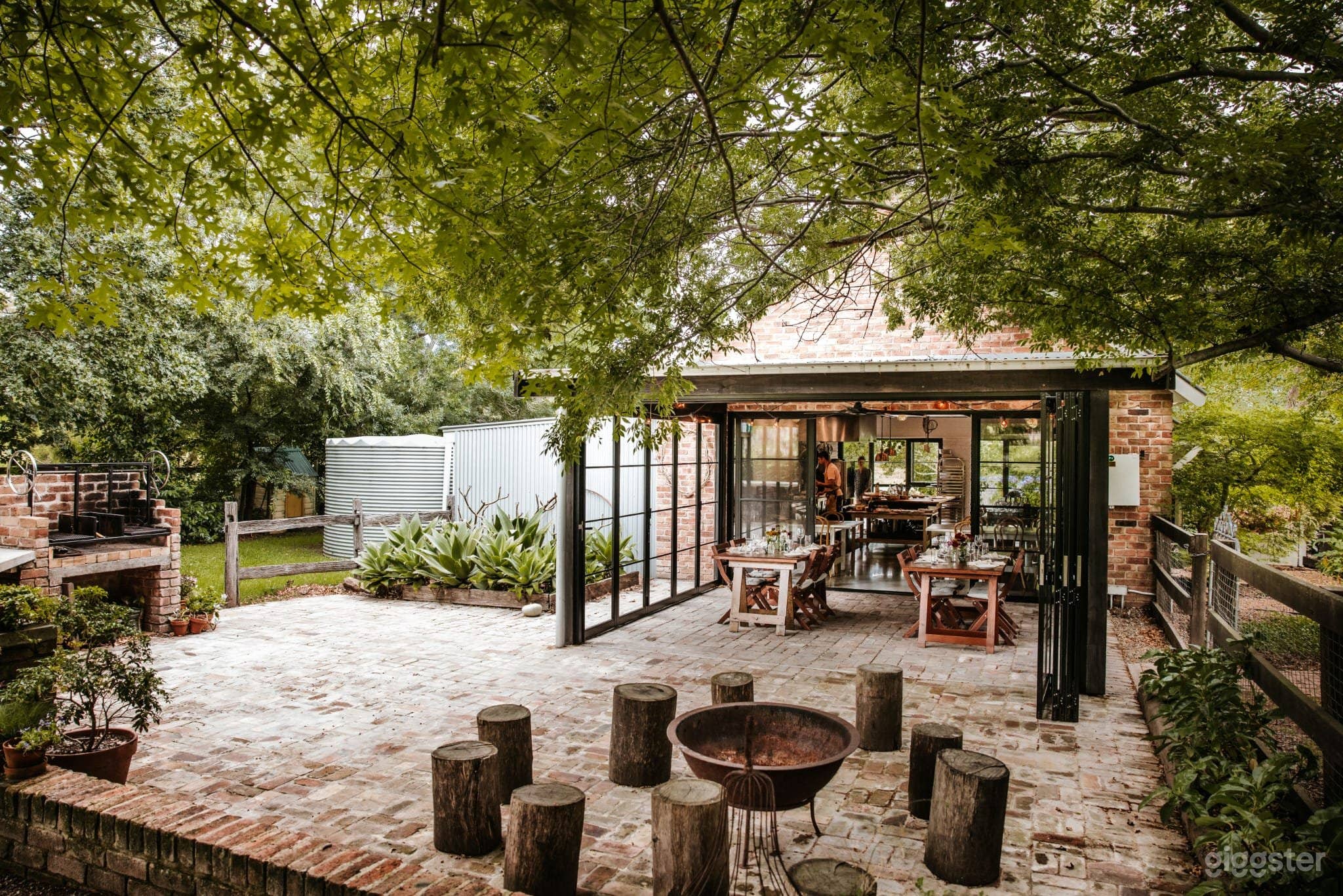 FARM MEADOW COTTAGE Photo 1