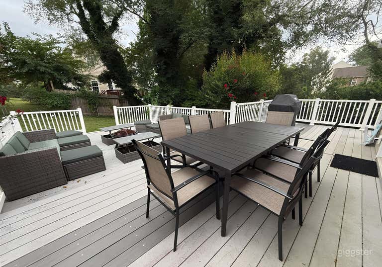  Large Backyard Event Space 