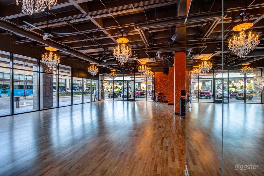 Beautiful and Classy Dance Studio in Houston Photo 1