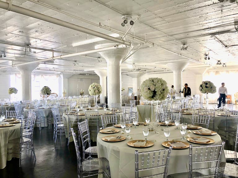  DTLA Industrial Studio w/ Greenery Wall 