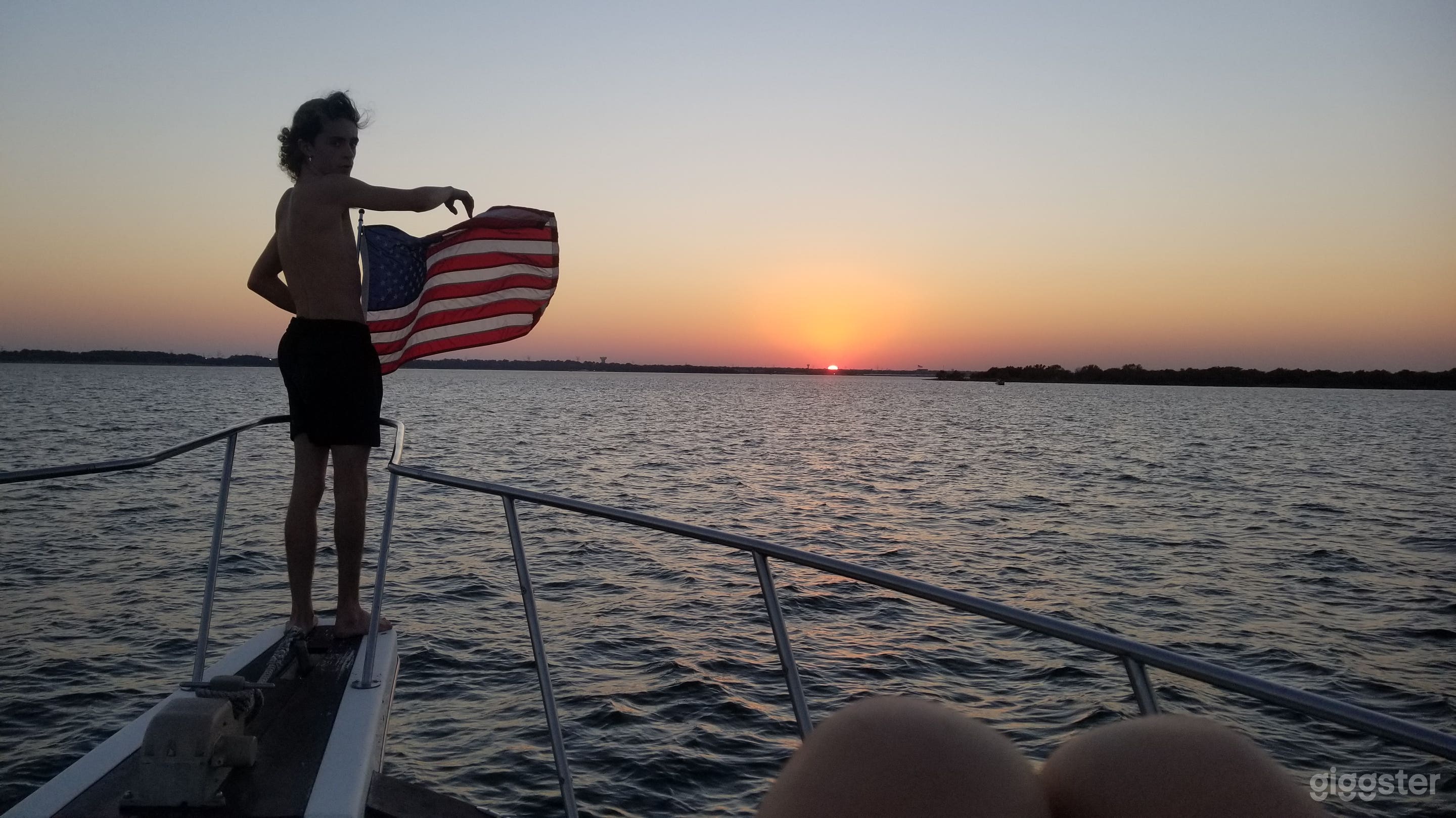 41' Classic Yacht- Charters and Photo/Video Shoots Photo 3