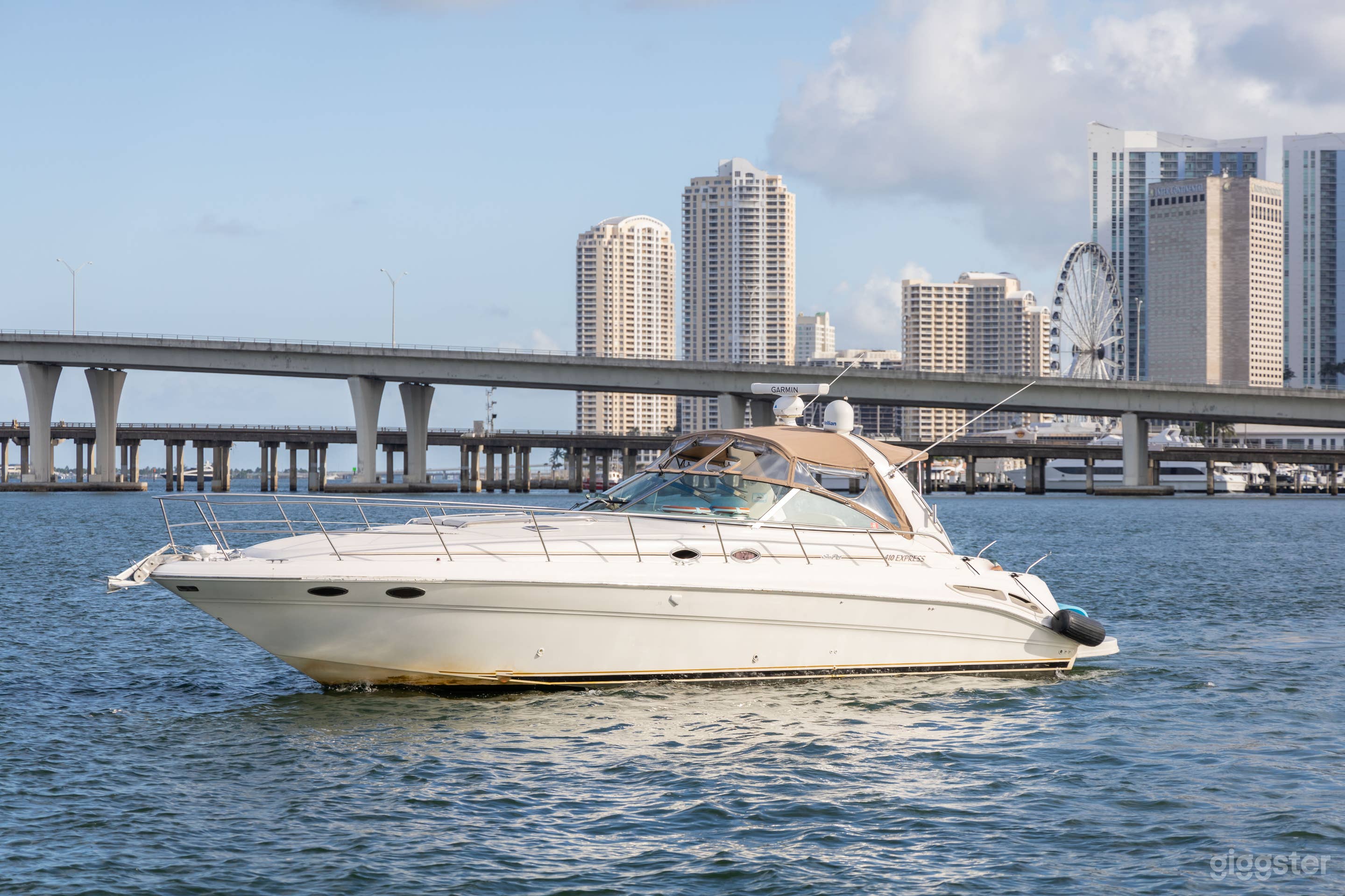SeaRay Express - Luxurious Yacht | Miami Beach Swim + Cruise Photo 1