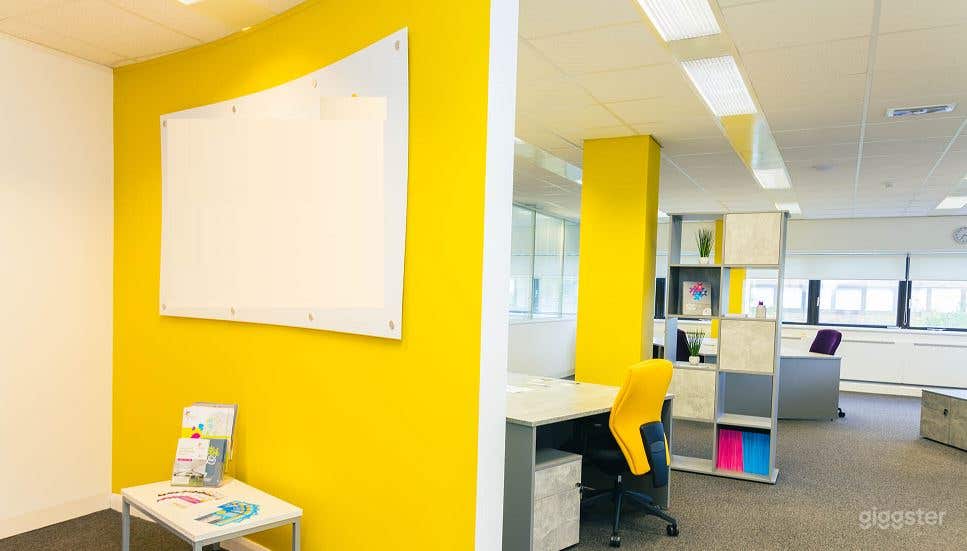 Bright and Spacious Co-Working Spaces Photo 3