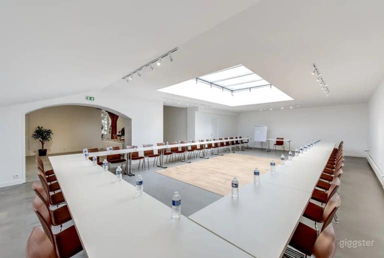  Elegant Parisian Event Venue w/ Grand Interiors & Courtyard 