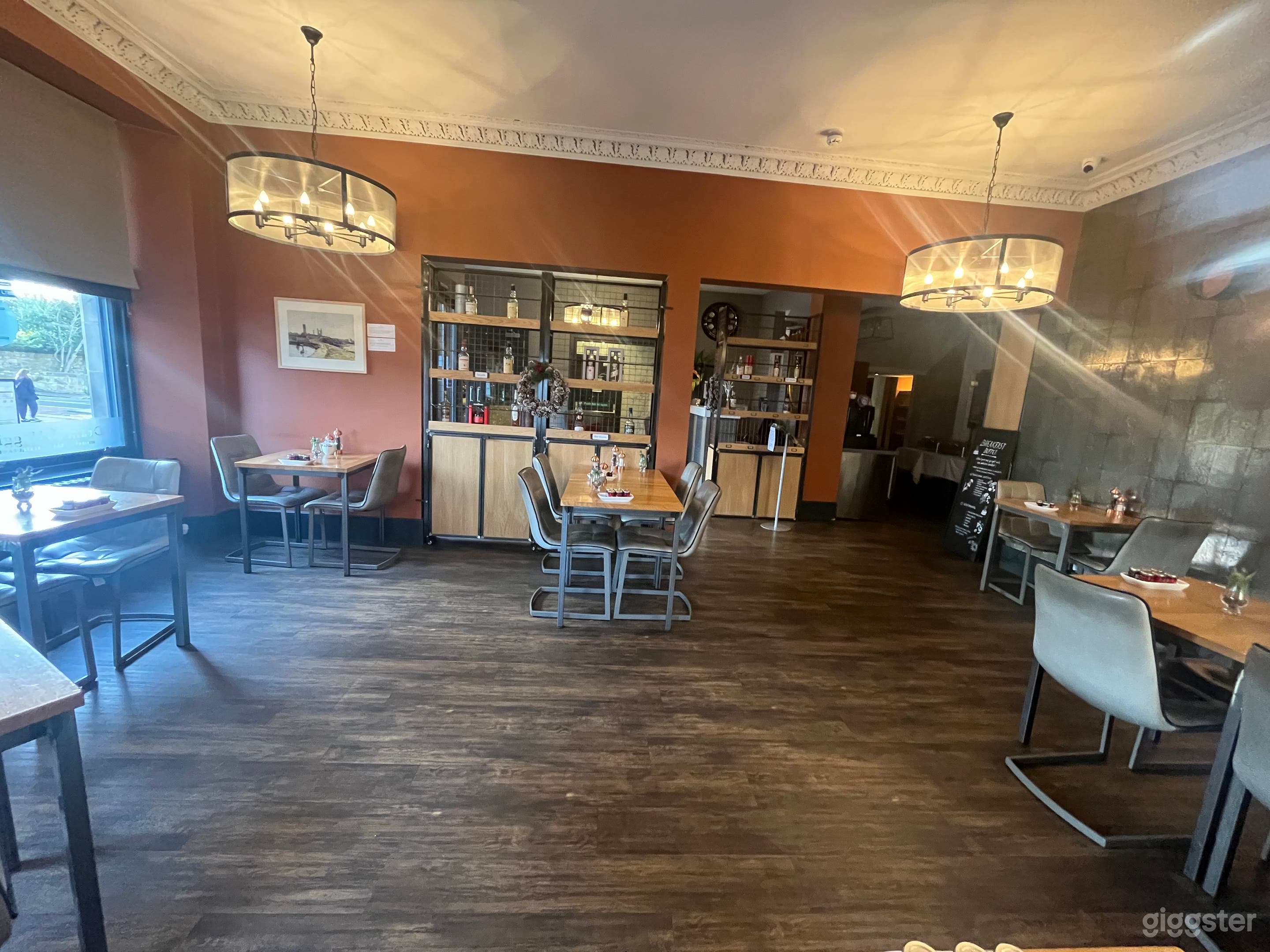 Rustic and Cozy Restaurant Photo 4