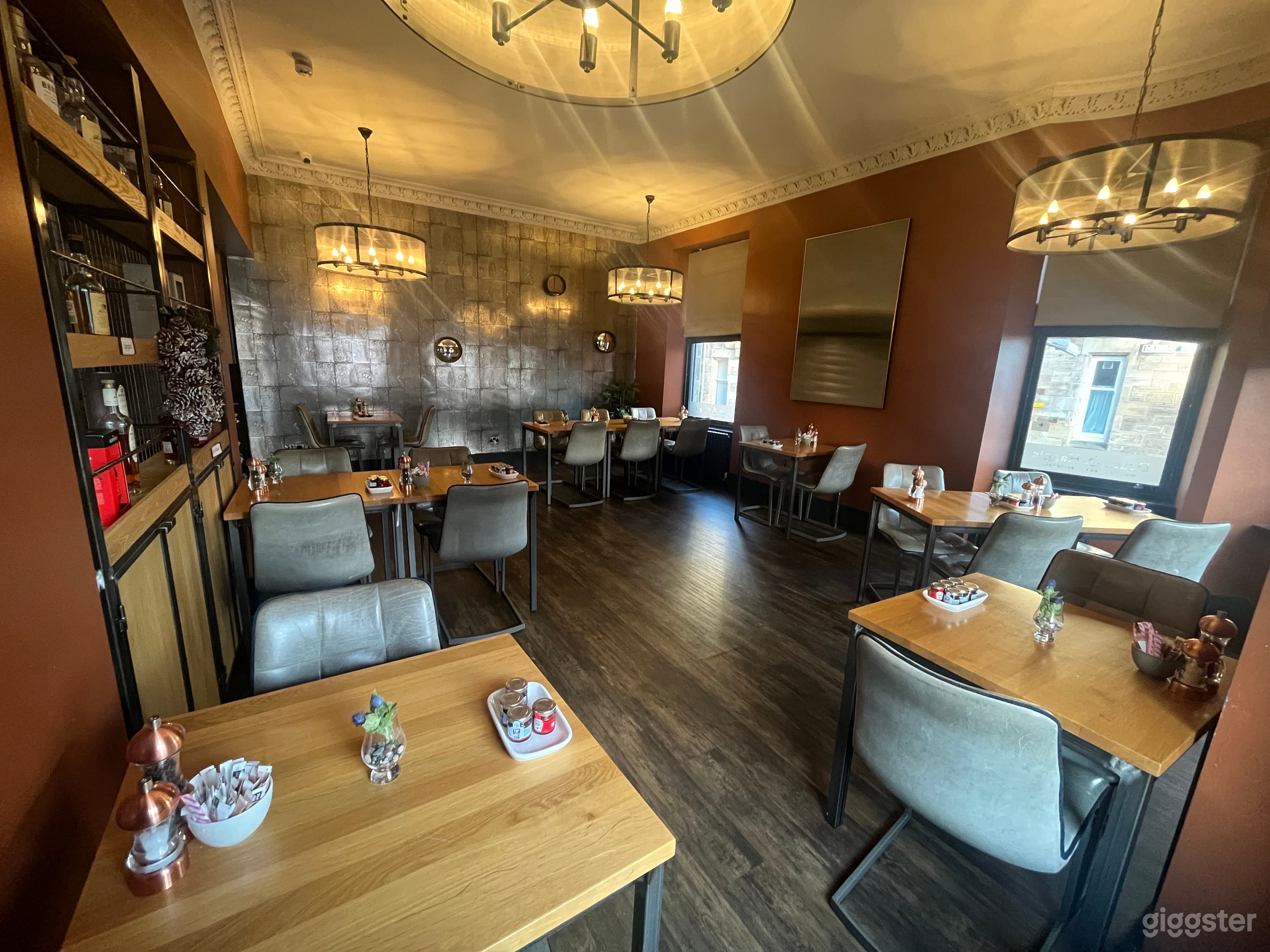 Rustic and Cozy Restaurant Photo 3