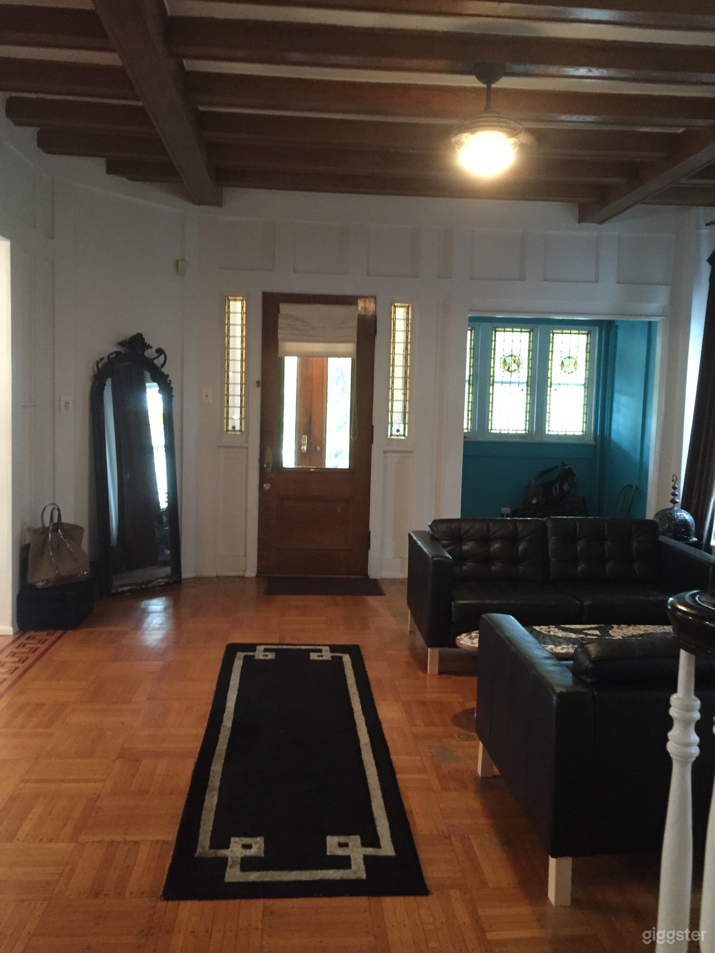 Pleasant and Welcoming Victorian Home in Brooklyn Photo 4