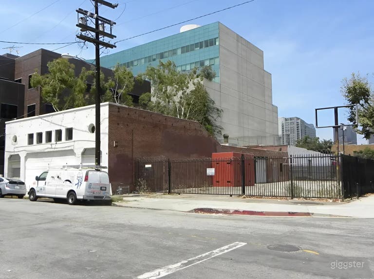  Industrial Warehouse & Auto Shop Space 