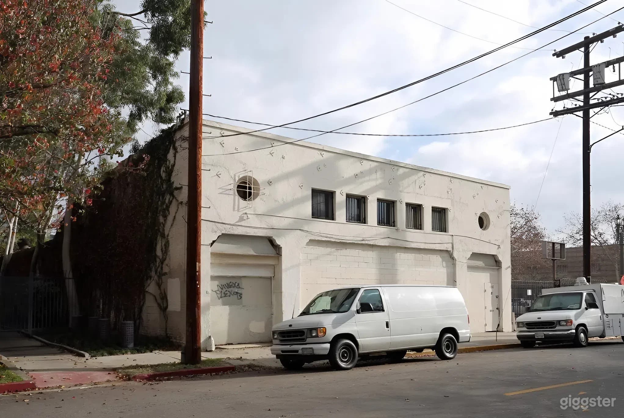Industrial Warehouse & Auto Shop Space Photo 2