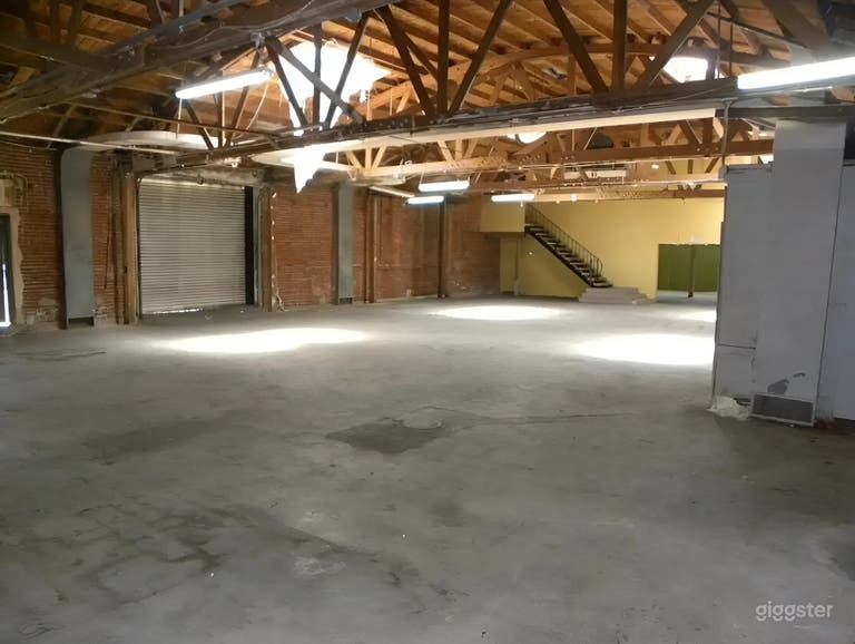  Industrial Warehouse & Auto Shop Space 