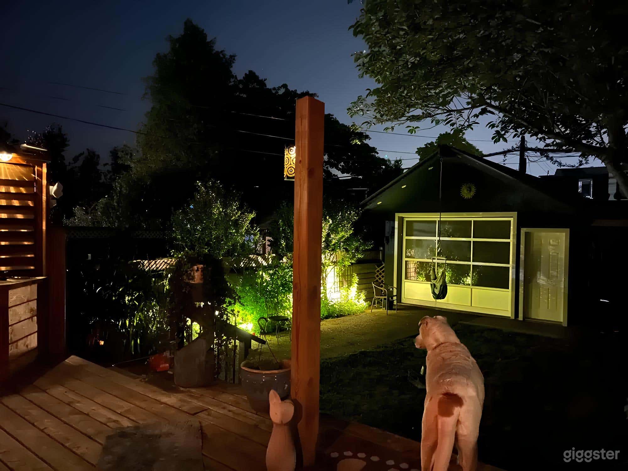 Versatile Urban Backyard Photo 1