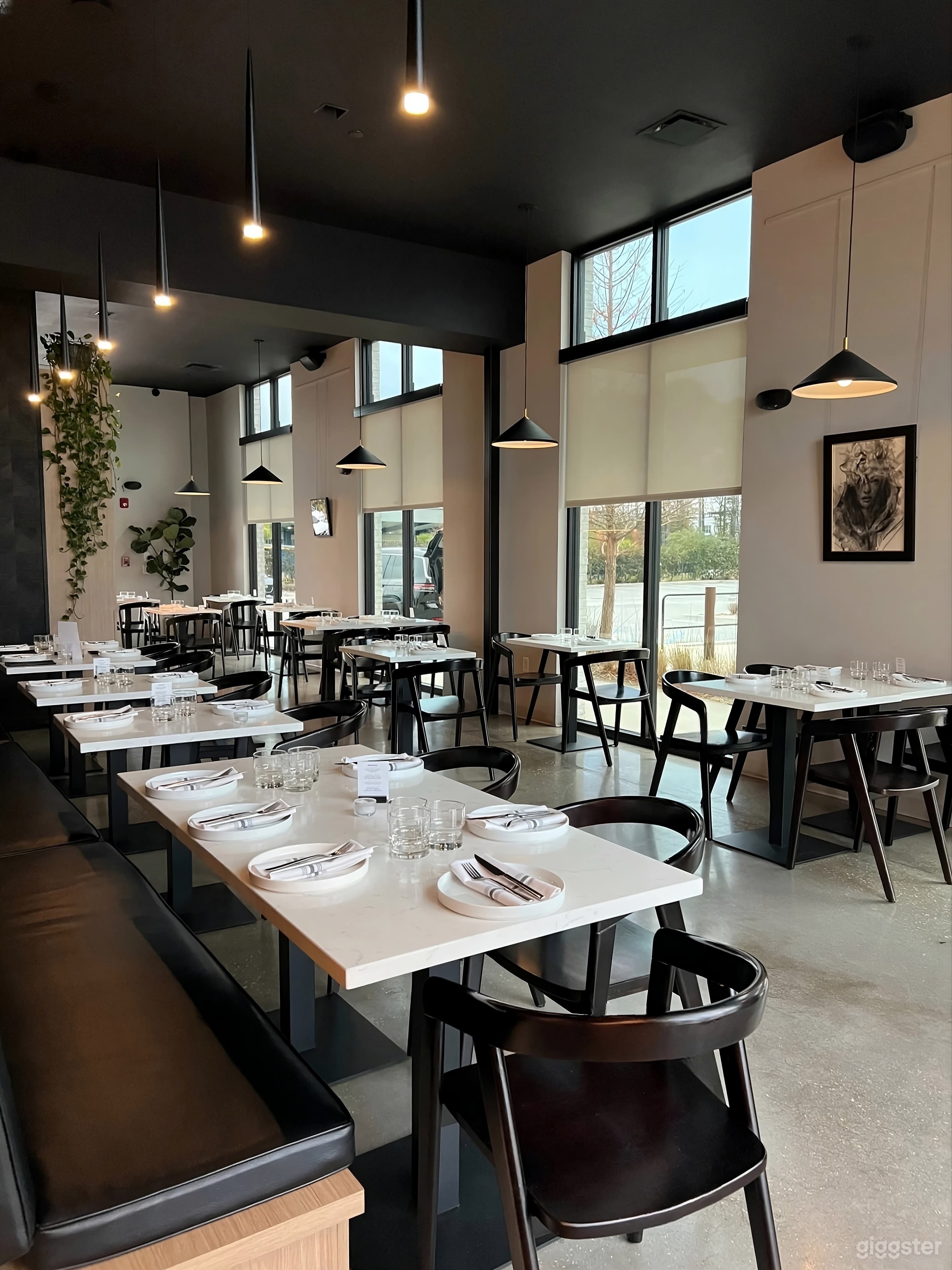 Contemporary Restaurant with Indoor & Outdoor Event Space Photo 2