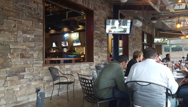  Cozy and Clean Covered Patio  