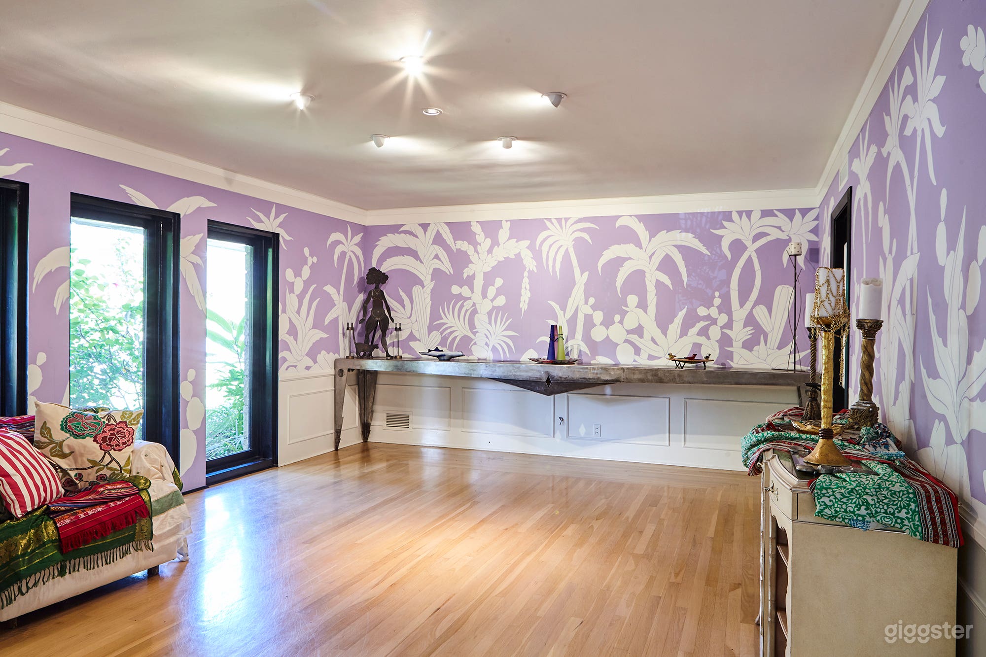 Periwinkle Palm Photo 3