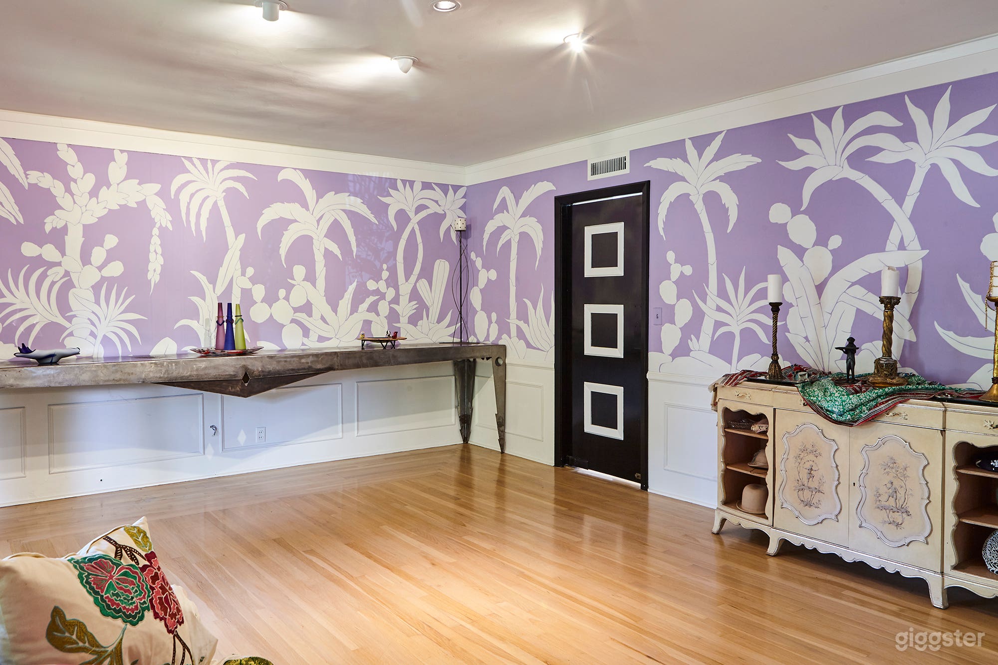 Periwinkle Palm Photo 4