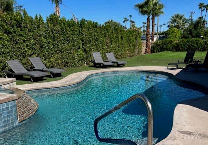 Desert Sunrise Pool Retreat in Movie Star Colony Photo 3