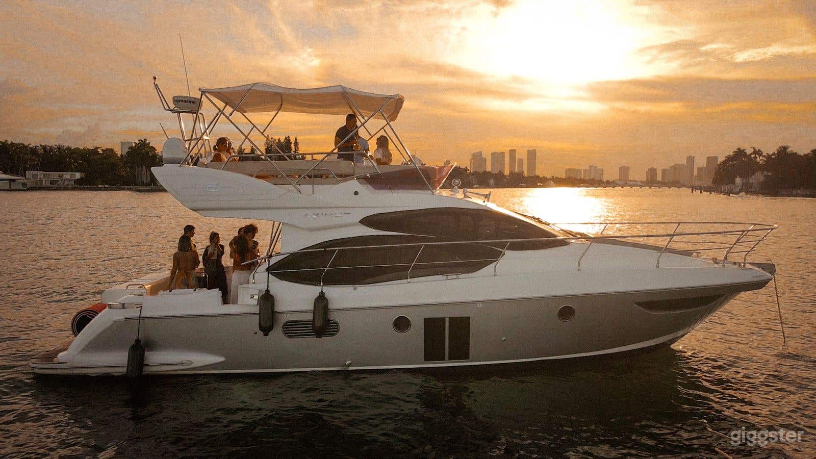 Exquisite 42' Azimut Photo 4