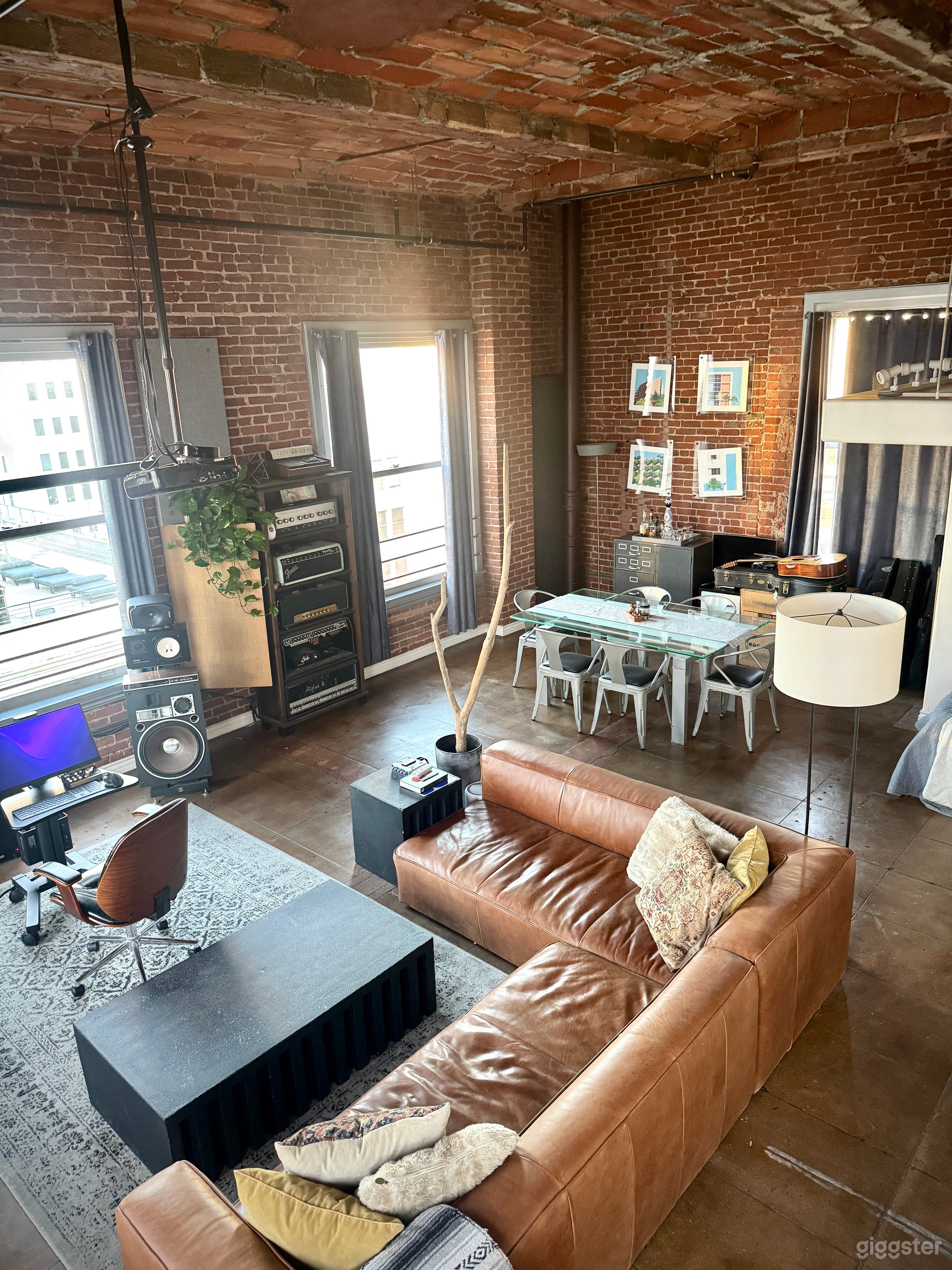 NYC Creative Penthouse Studio Loft in DTLA Photo 3