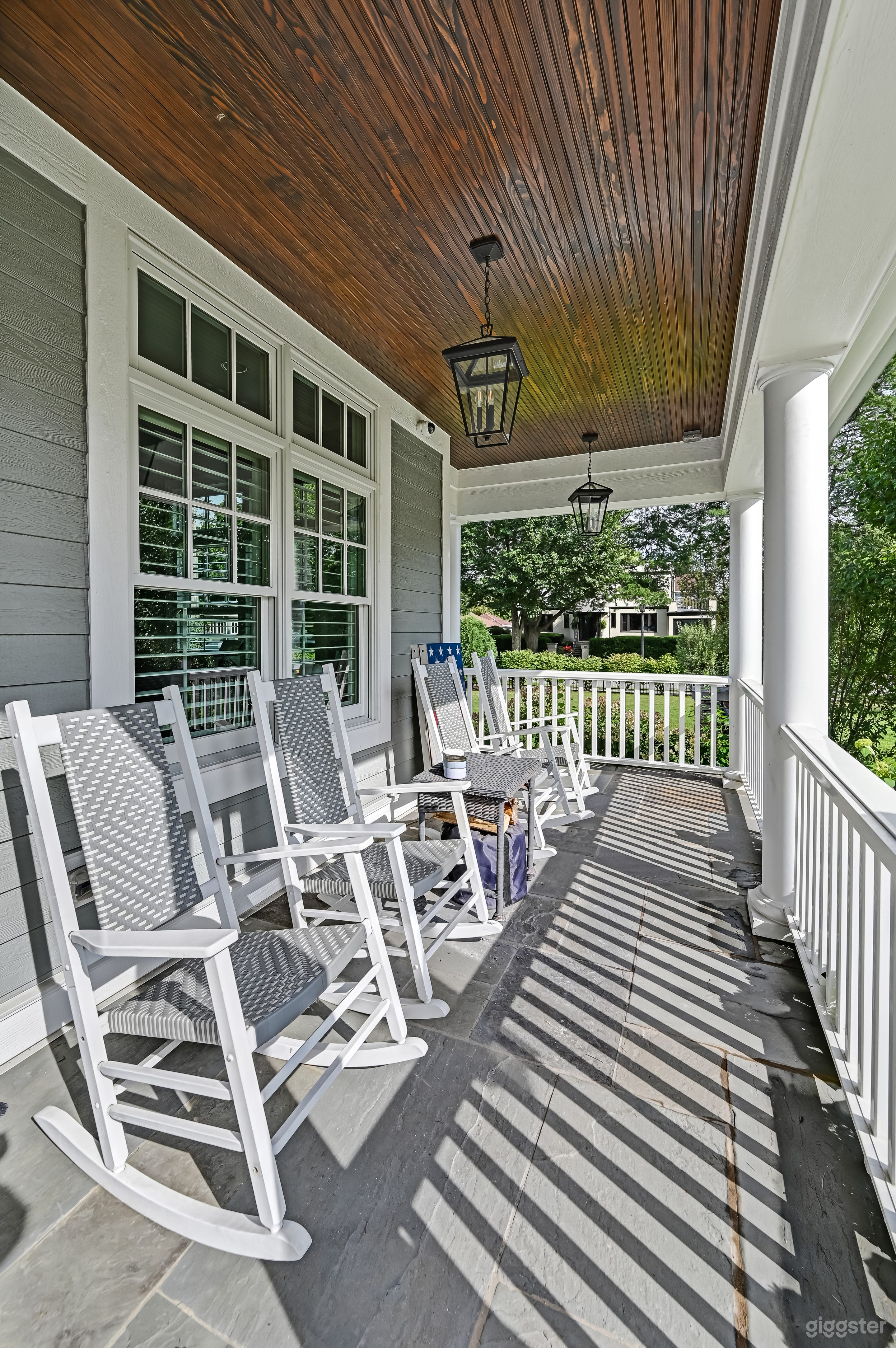 Classic Americana Family Home | Bright Kitchen & Large Yard Photo 3