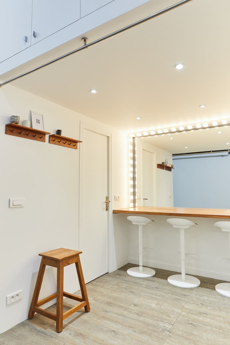  PHOTO STUDIO IN THE HEART OF PARIS 