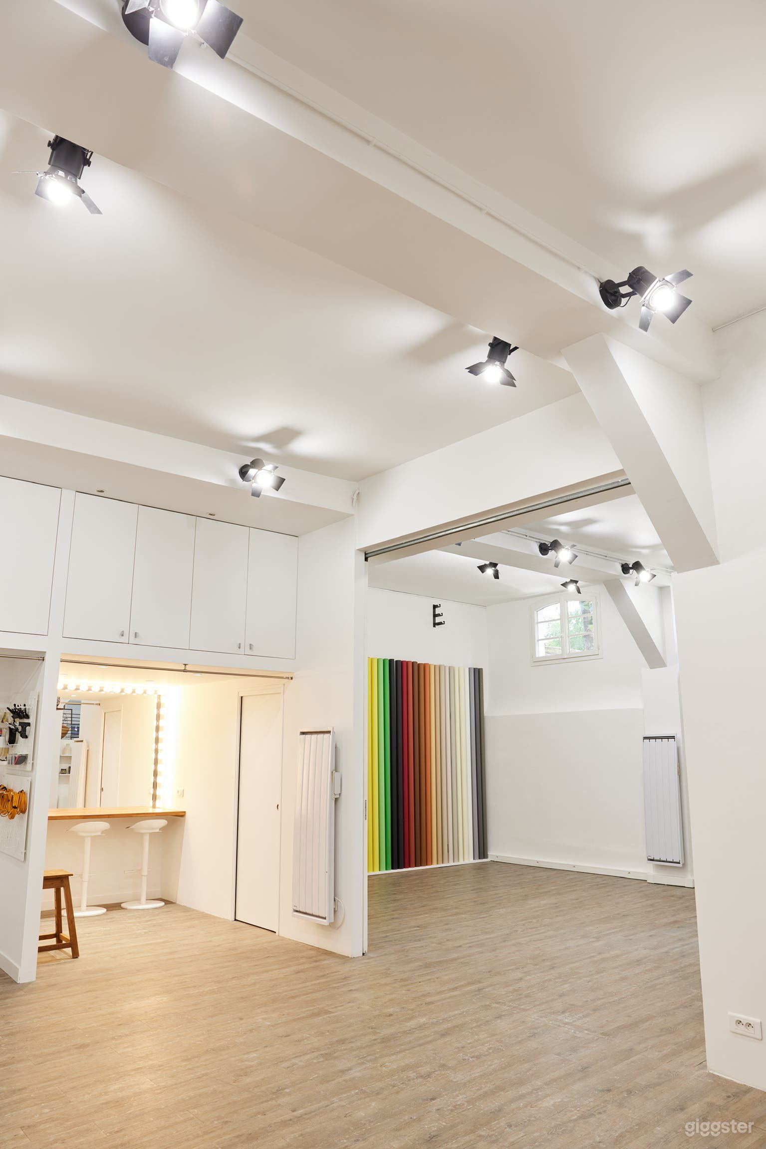 PHOTO STUDIO IN THE HEART OF PARIS Photo 1