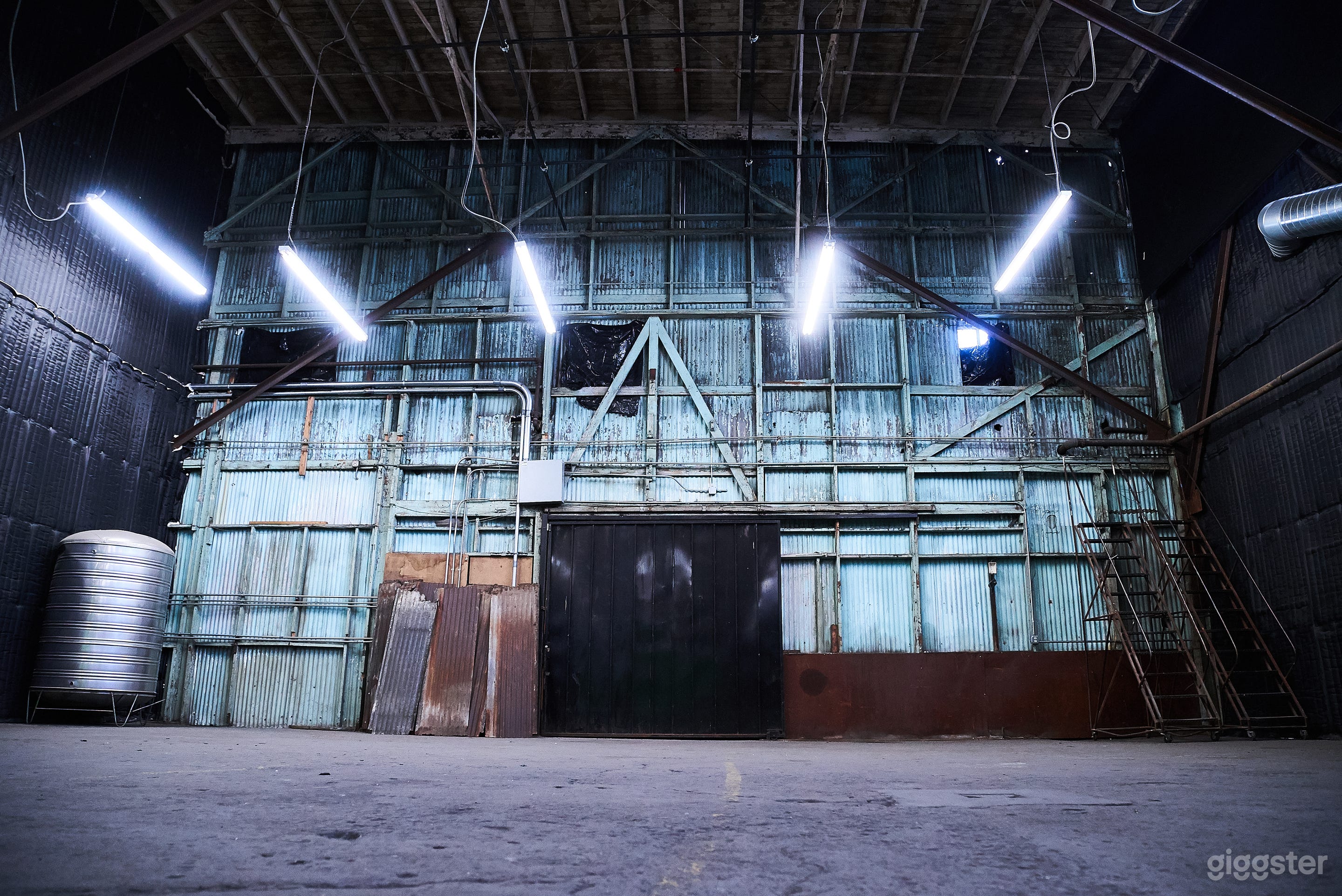 Industrial Sound Controlled Certified Stage + Cyc Photo 2