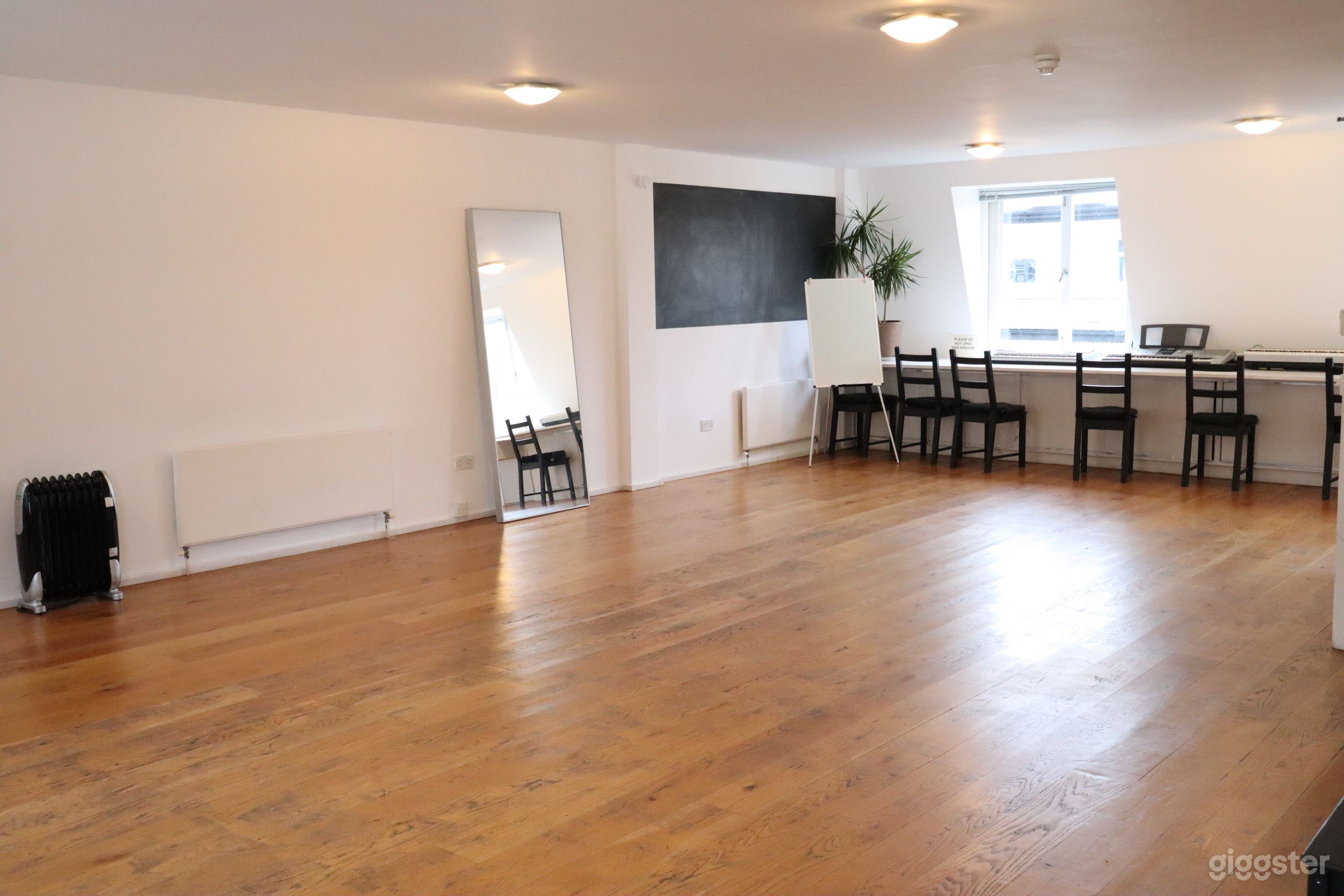 Second Floor Rehearsal Space Photo 4