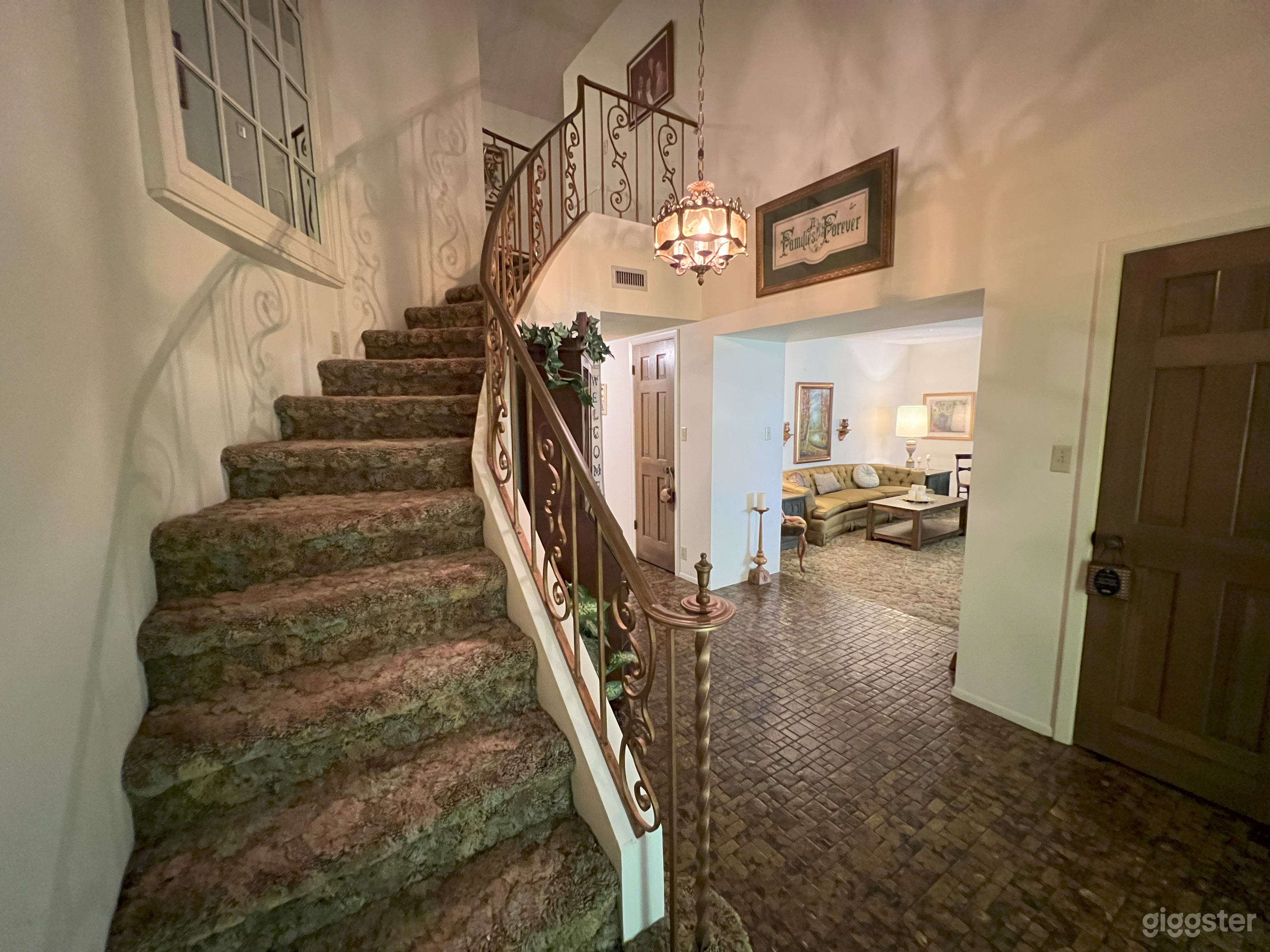 1970s and Boho Style Home Photo 3