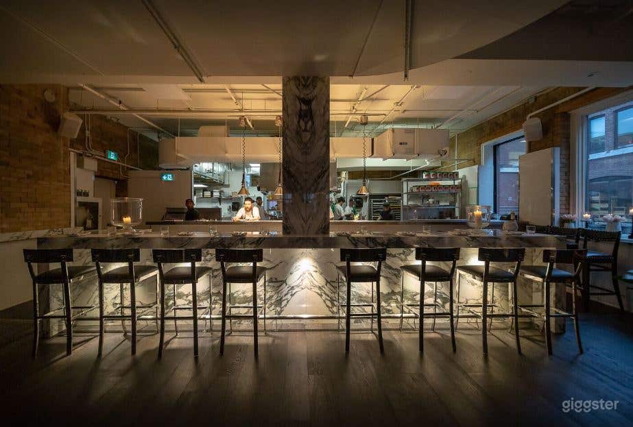 Modern American Restaurant in Toronto Photo 2