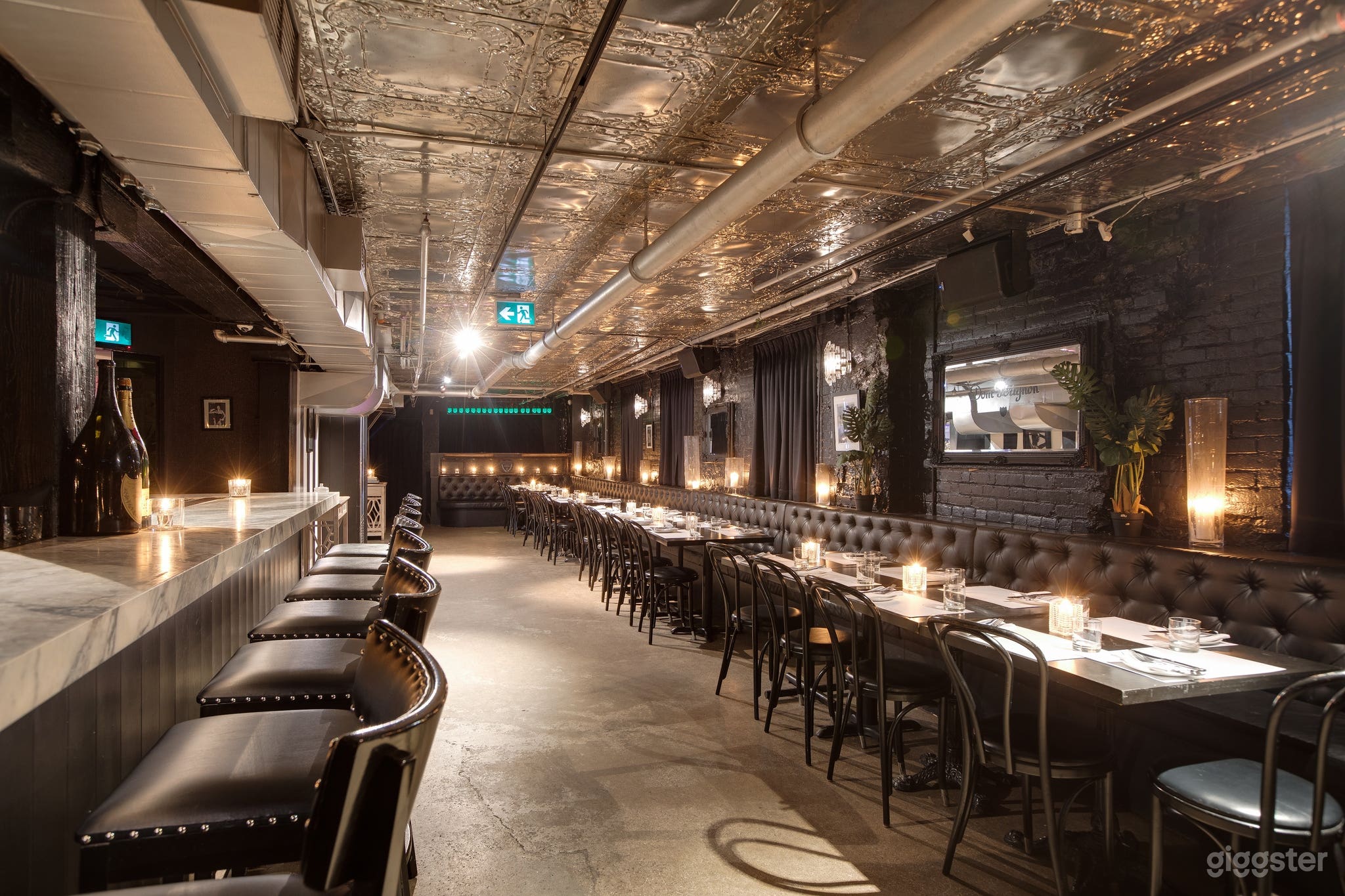 Modern American Restaurant in Toronto Photo 1