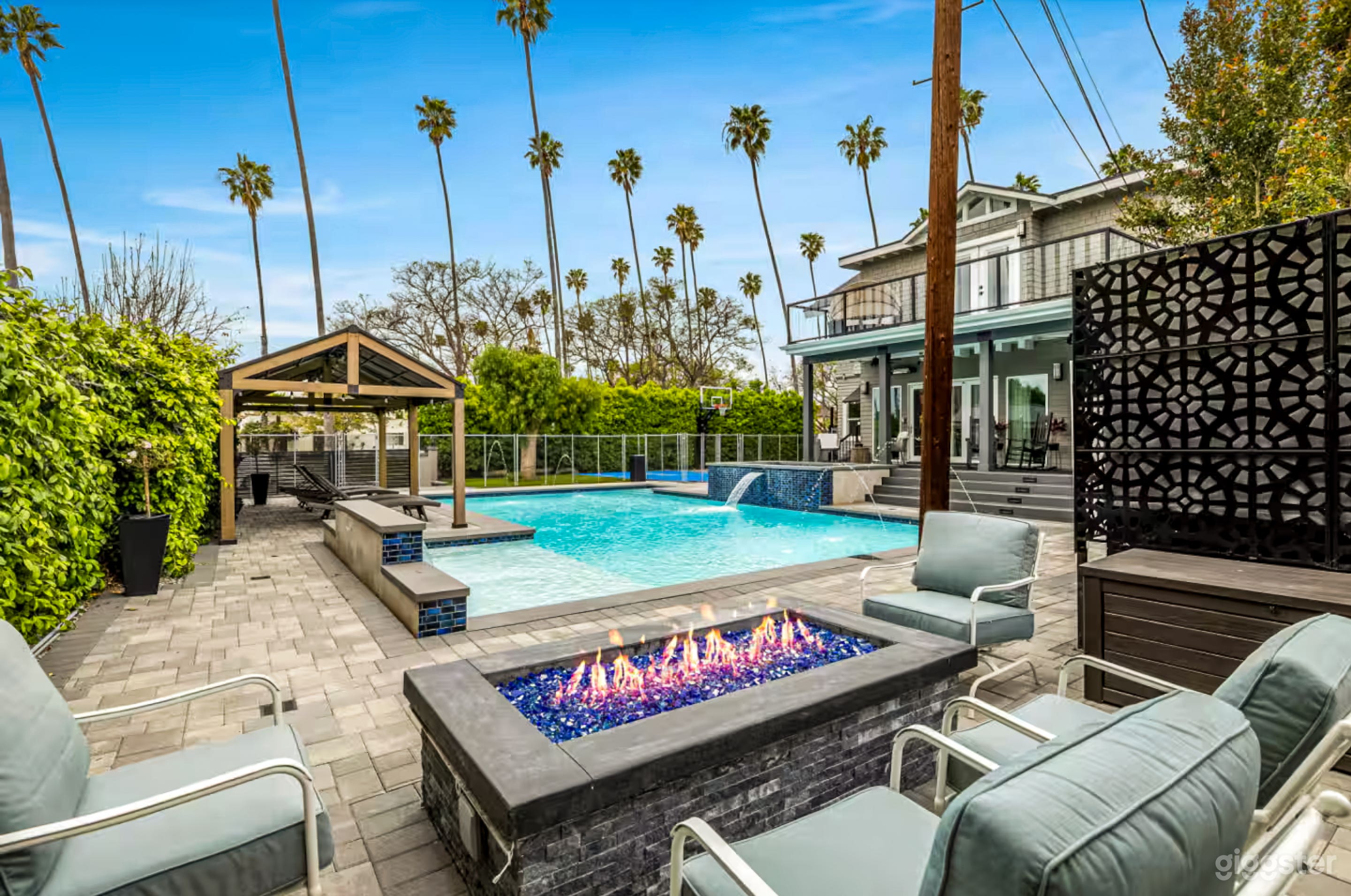 Aesthetic Modern House with Clean Lines &amp; Natural Light Photo 1