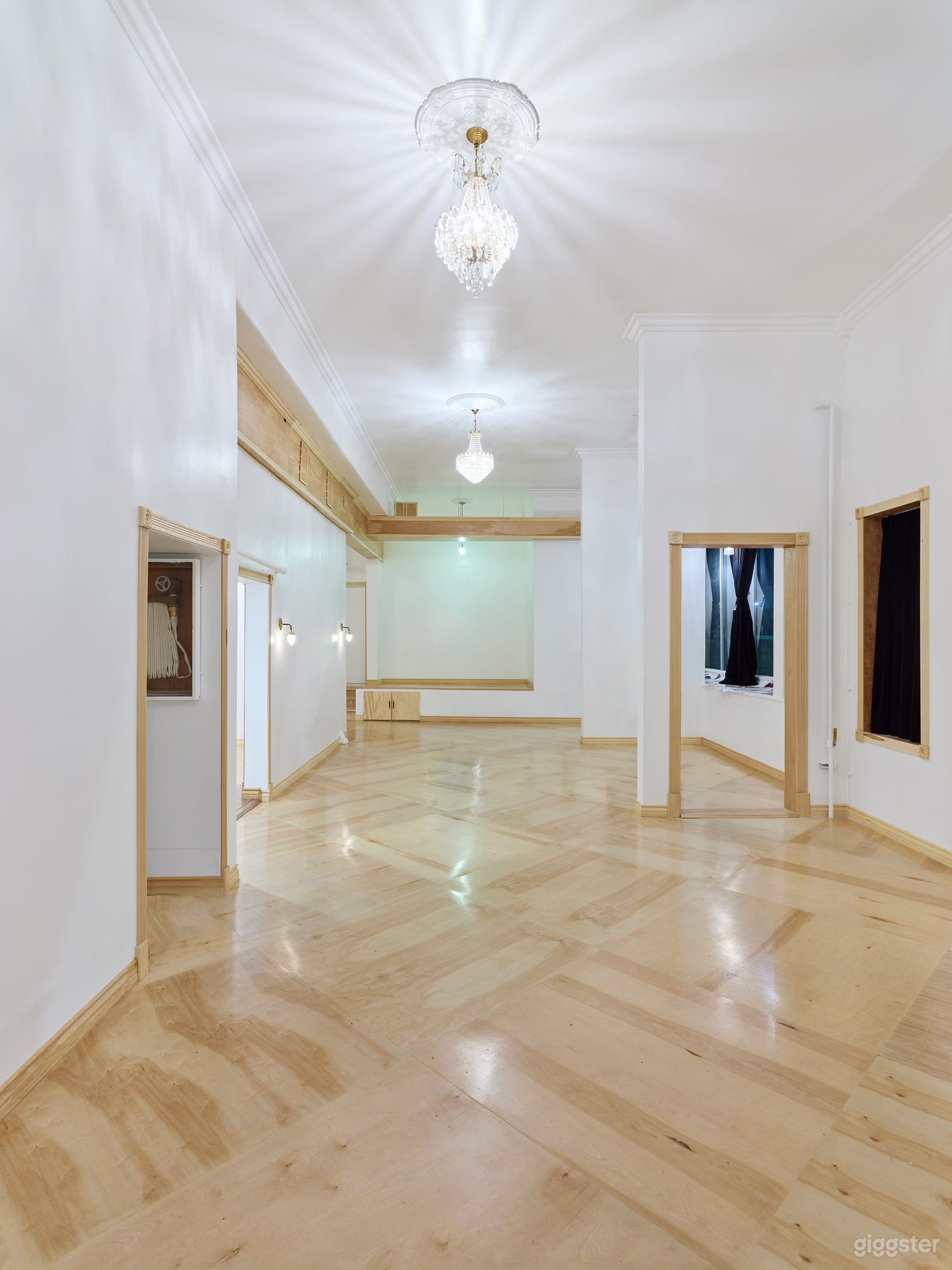 Ballroom on Sunset Blvd in the Heart of Echo Park Photo 3