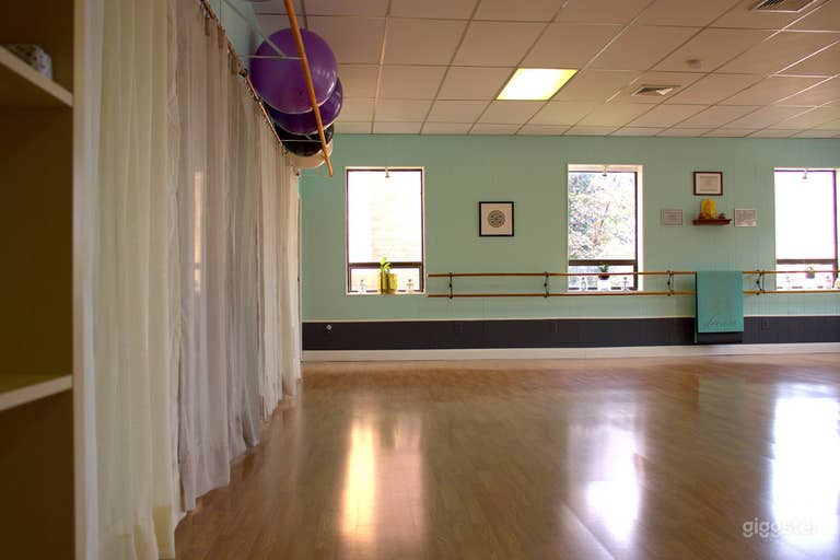  Studio de Danse Spacieux Baigné de Soleil 