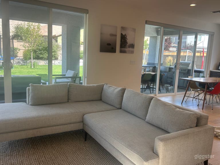  Refined Mid-Century Modern Home With Room To Roam 