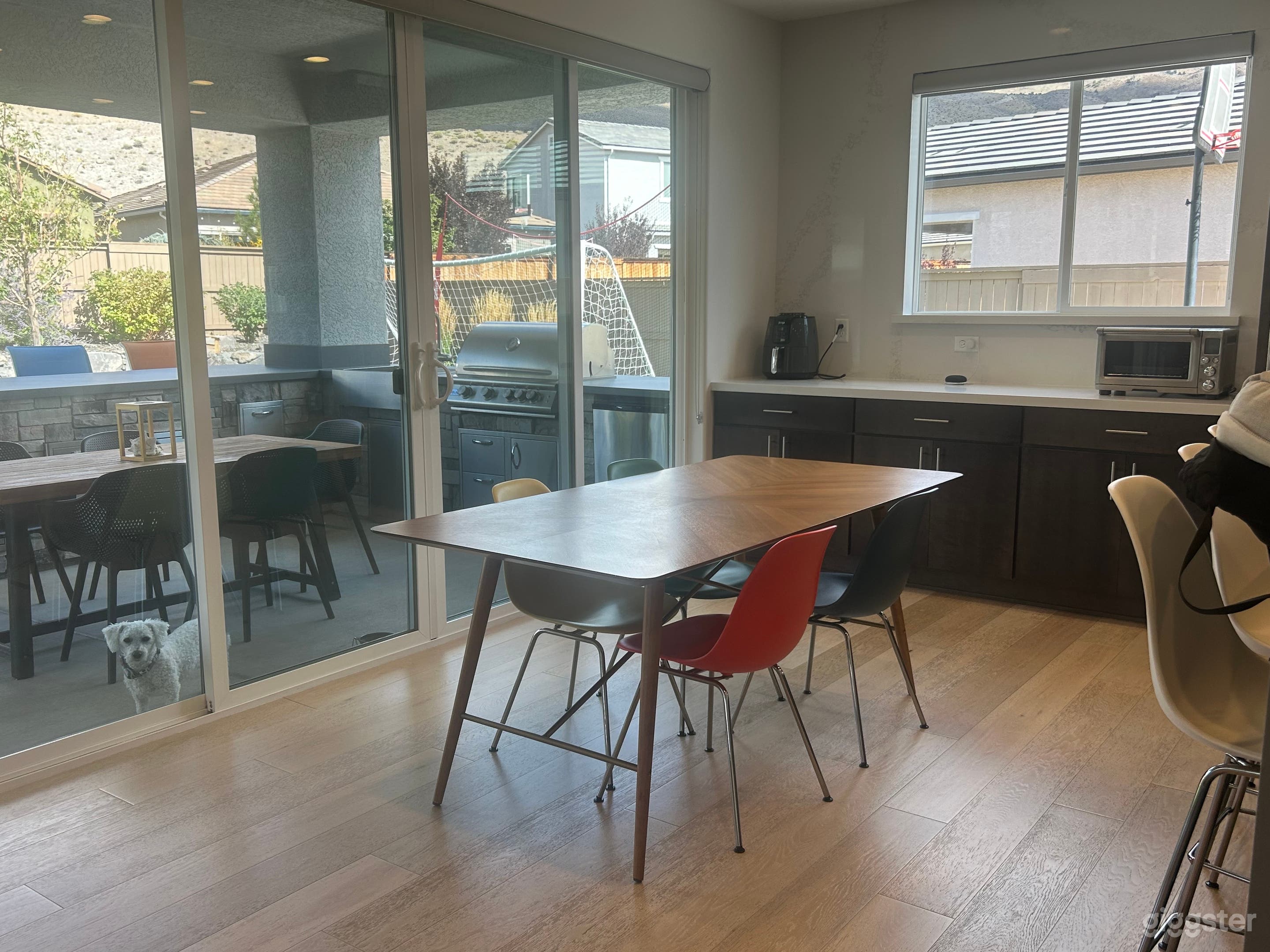 Refined Mid-Century Modern Home With Room To Roam Photo 4