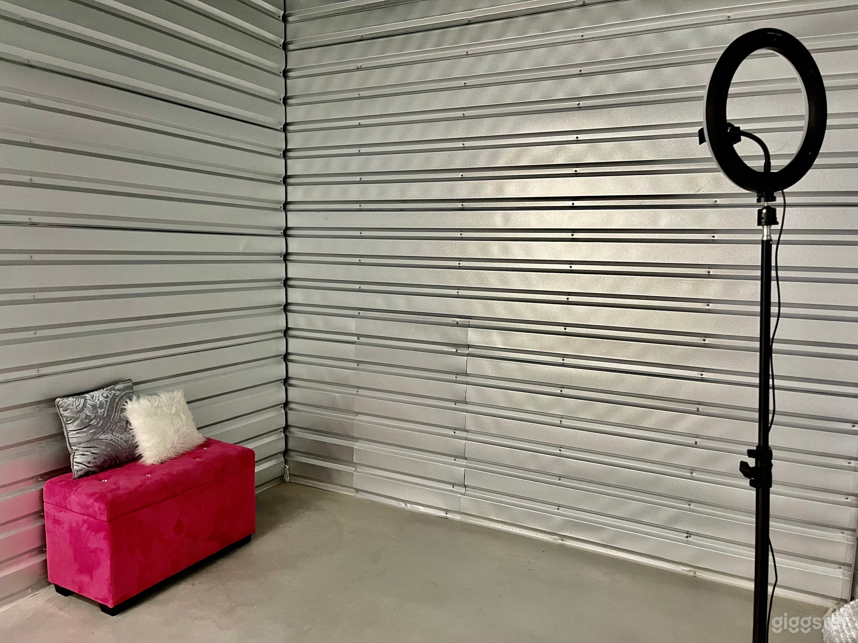 Cute Pink Chairs for Your Perfect Pictures 