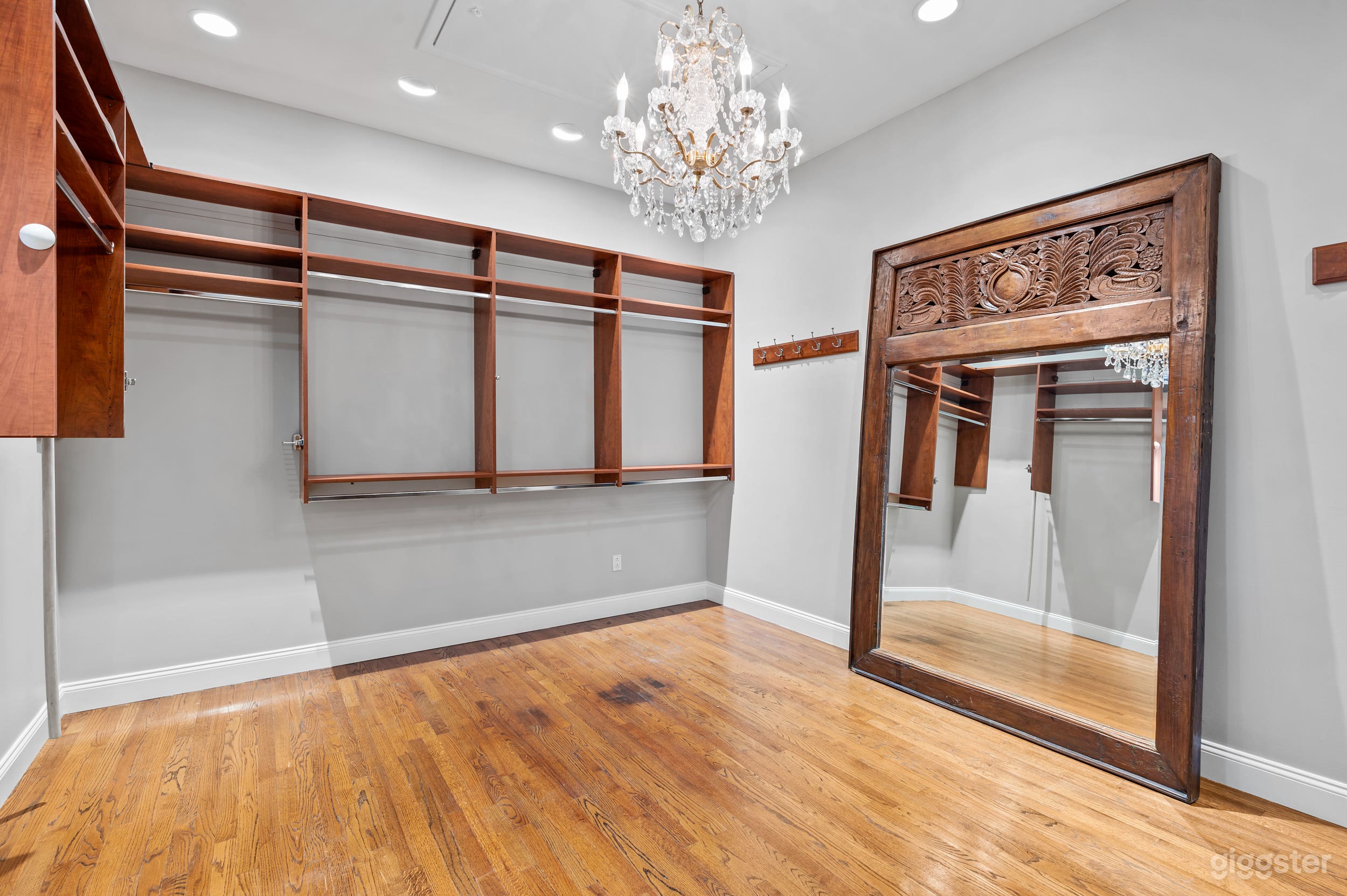 Spectacular Estate House in PA Photo 2