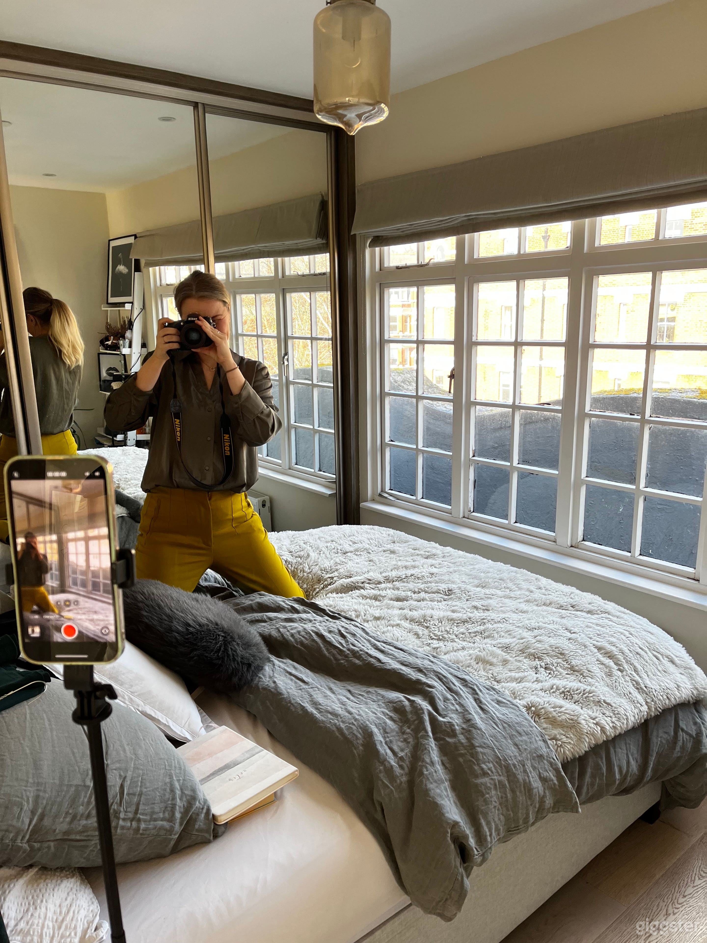 Bedroom perfect for photoshoots 