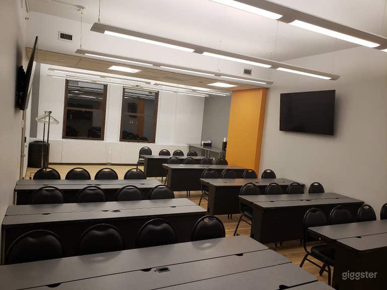  Seminar Room with a Professional Atmosphere  