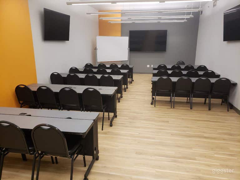 Seminar Room with a Professional Atmosphere  