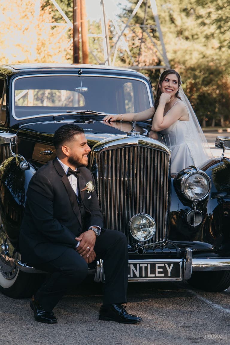  Vintage Luxury 1950 Bentley Rental 