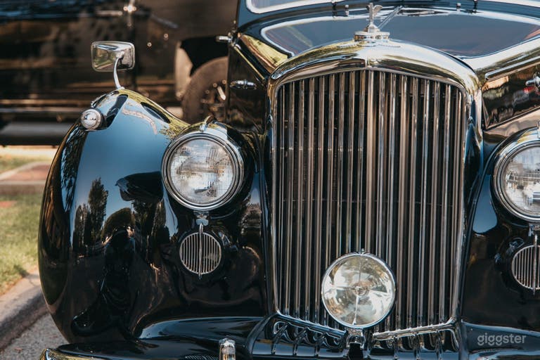  Vintage Luxury 1950 Bentley Rental 